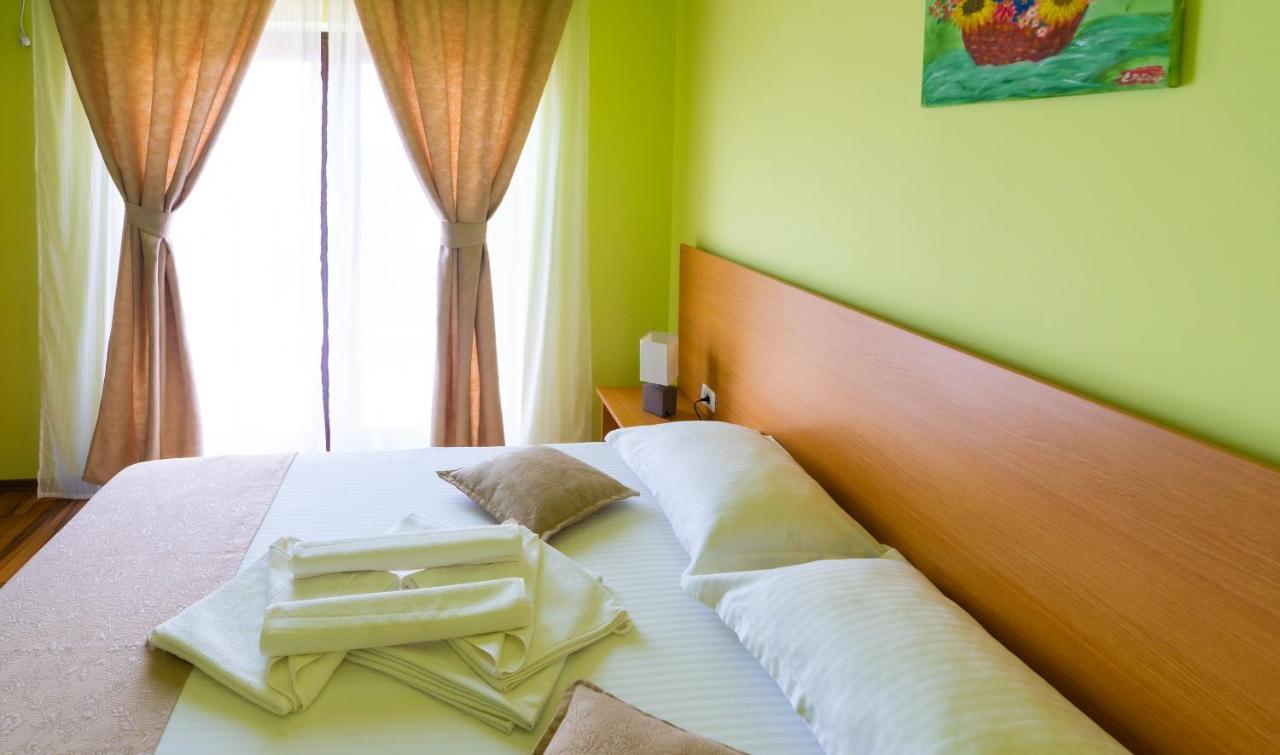 Kys House Hotel Techirghiol Bagian luar foto